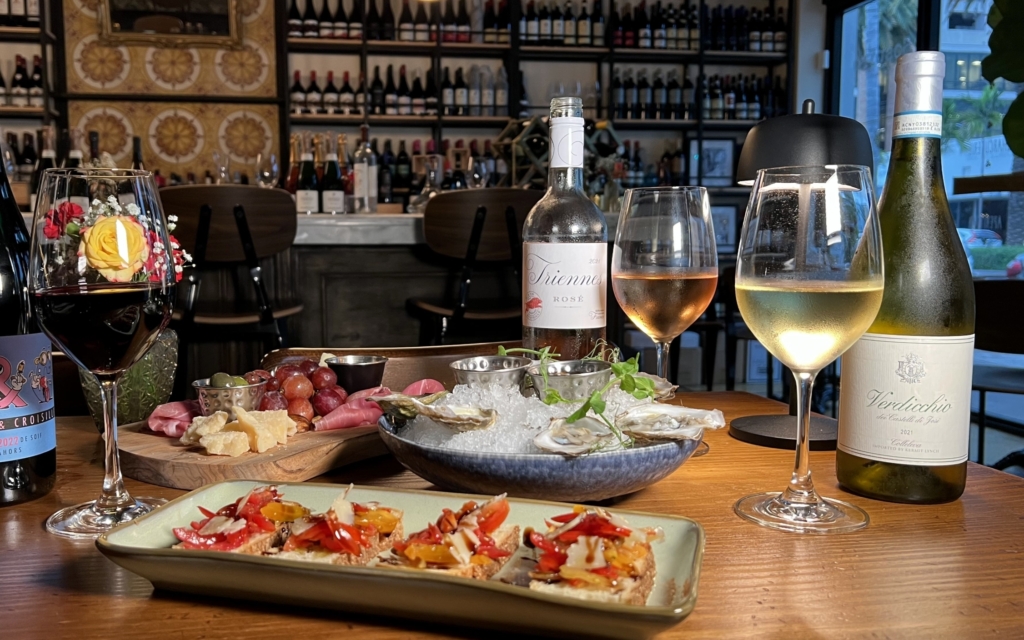 Happy Hour at Sospiro