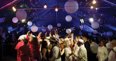A GUIDE TO GALAS 2026-2027